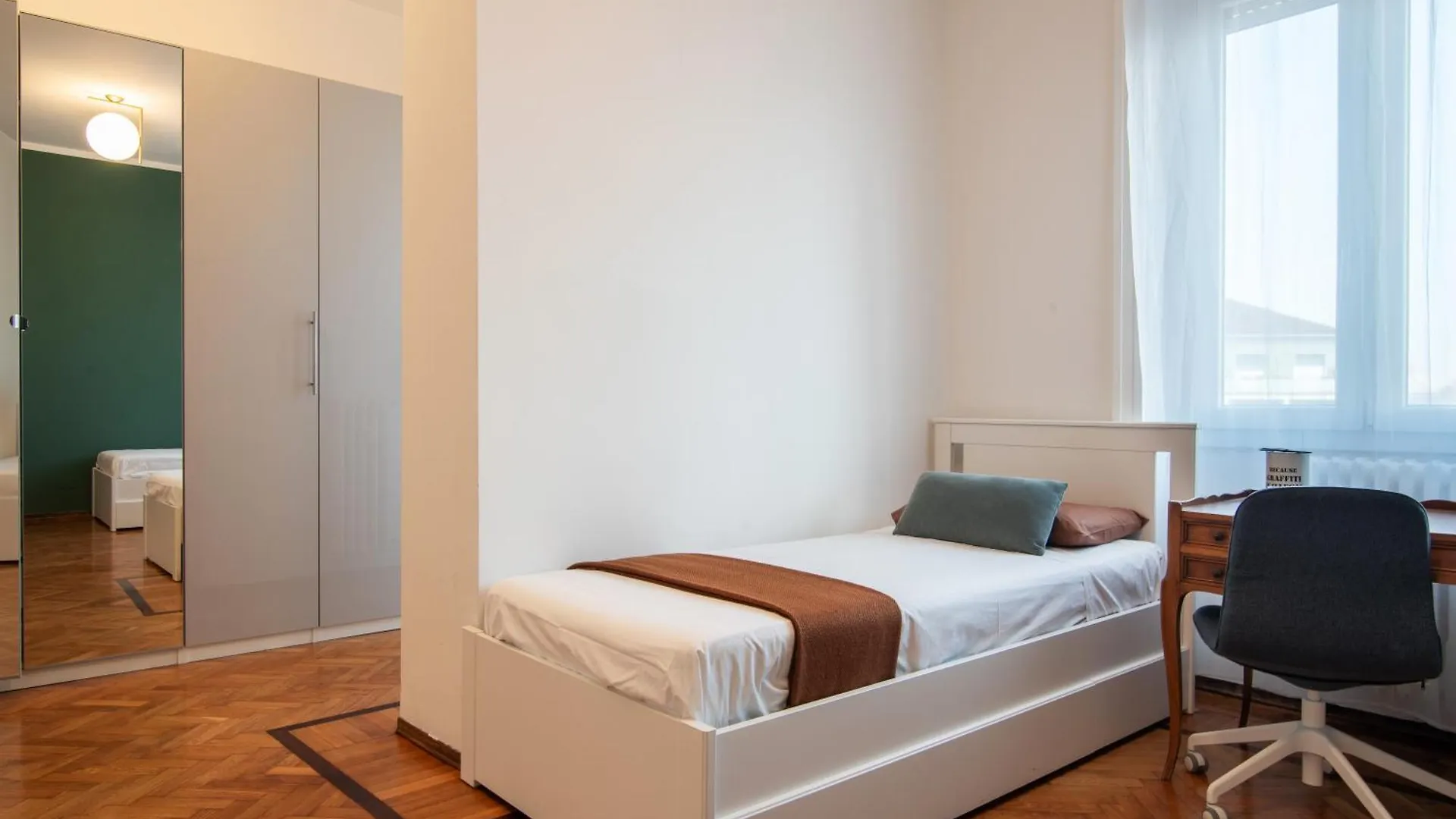 Agata Flexyrent Apartment Milan 0*,  Italy